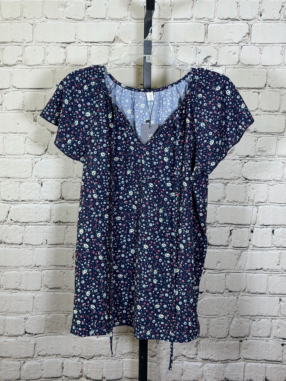 Simple Fun Womens Floral Print Size L Navy Top With Tie & Flutter Sleeves New